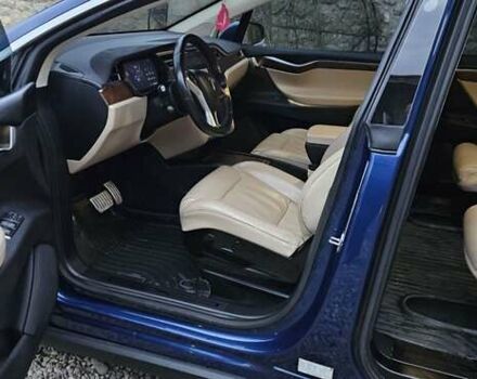 Синий Тесла Модель Х, объемом двигателя 0 л и пробегом 99 тыс. км за 27500 $, фото 2 на Automoto.ua