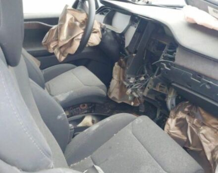 Синий Тесла Модель Х, объемом двигателя 0 л и пробегом 30 тыс. км за 10000 $, фото 7 на Automoto.ua