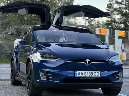 Тесла Модель Х 2017 у Києві на Automoto.ua Синій Тесла Модель Х, об'ємом двигуна 0 л та пробігом 80 тис. км за 30000 $, фото 1 на Automoto.ua