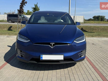 Синий Тесла Модель Х, объемом двигателя 0 л и пробегом 61 тыс. км за 33000 $, фото 1 на Automoto.ua