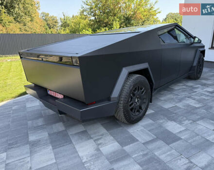 Черный Тесла Cybertruck, объемом двигателя 0 л и пробегом 1 тыс. км за 89900 $, фото 2 на Automoto.ua