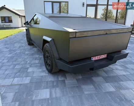 Черный Тесла Cybertruck, объемом двигателя 0 л и пробегом 1 тыс. км за 89900 $, фото 3 на Automoto.ua