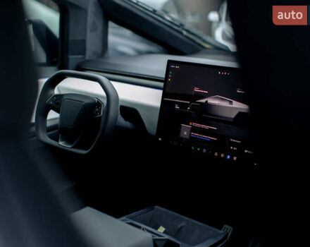 Серый Тесла Cybertruck, объемом двигателя 0 л и пробегом 13 тыс. км за 99000 $, фото 15 на Automoto.ua