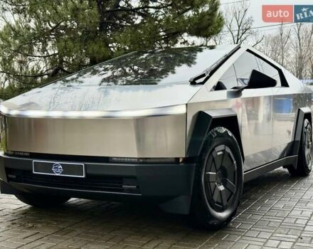 Сірий Тесла Cybertruck, об'ємом двигуна 0 л та пробігом 3 тис. км за 104800 $, фото 4 на Automoto.ua