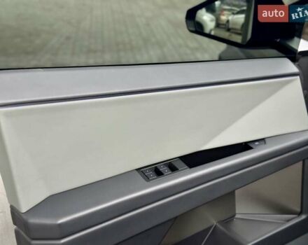 Сірий Тесла Cybertruck, об'ємом двигуна 0 л та пробігом 3 тис. км за 104800 $, фото 19 на Automoto.ua