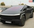 Серый Тесла Cybertruck, объемом двигателя 0 л и пробегом 13 тыс. км за 70000 $, фото 1 на Automoto.ua