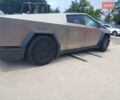 Серый Тесла Cybertruck, объемом двигателя 0 л и пробегом 30 тыс. км за 77777 $, фото 4 на Automoto.ua