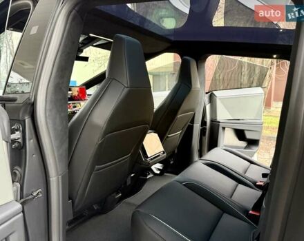 Сірий Тесла Cybertruck, об'ємом двигуна 0 л та пробігом 3 тис. км за 104800 $, фото 23 на Automoto.ua