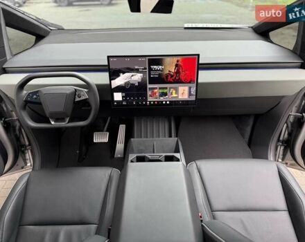 Сірий Тесла Cybertruck, об'ємом двигуна 0 л та пробігом 3 тис. км за 104800 $, фото 27 на Automoto.ua