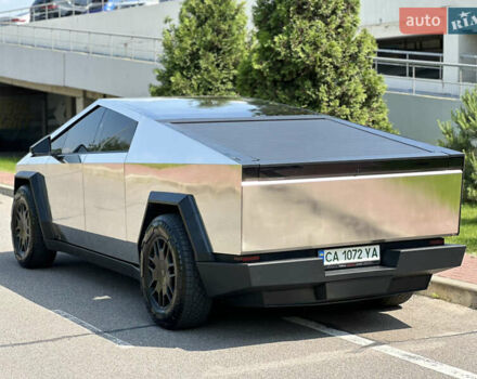 Серый Тесла Cybertruck, объемом двигателя 0 л и пробегом 6 тыс. км за 109900 $, фото 5 на Automoto.ua
