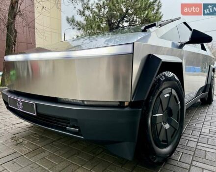 Сірий Тесла Cybertruck, об'ємом двигуна 0 л та пробігом 3 тис. км за 104800 $, фото 5 на Automoto.ua