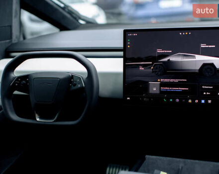 Серый Тесла Cybertruck, объемом двигателя 0 л и пробегом 13 тыс. км за 99000 $, фото 16 на Automoto.ua