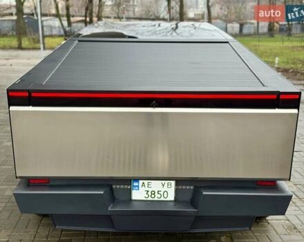 Сірий Тесла Cybertruck, об'ємом двигуна 0 л та пробігом 3 тис. км за 104800 $, фото 14 на Automoto.ua