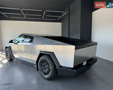 Серый Тесла Cybertruck, объемом двигателя 0 л и пробегом 1 тыс. км за 135000 $, фото 2 на Automoto.ua