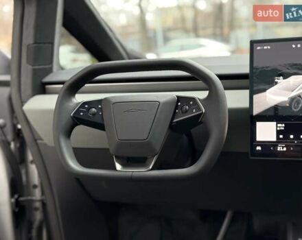 Сірий Тесла Cybertruck, об'ємом двигуна 0 л та пробігом 3 тис. км за 104800 $, фото 31 на Automoto.ua