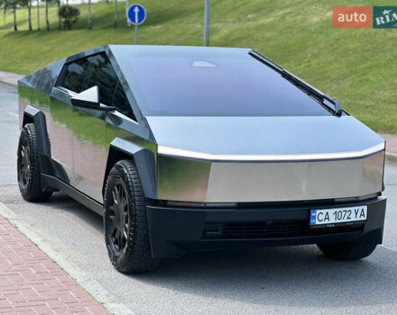Серый Тесла Cybertruck, объемом двигателя 0 л и пробегом 6 тыс. км за 109900 $, фото 2 на Automoto.ua