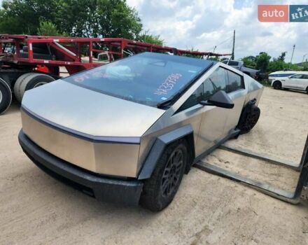 Серый Тесла Cybertruck, объемом двигателя 0 л и пробегом 30 тыс. км за 77777 $, фото 8 на Automoto.ua