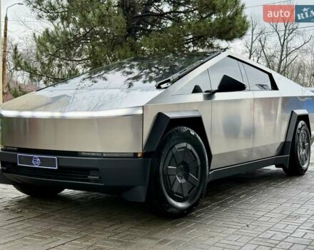 Сірий Тесла Cybertruck, об'ємом двигуна 0 л та пробігом 3 тис. км за 104800 $, фото 2 на Automoto.ua