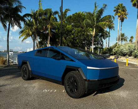 Тесла Cybertruck 2024 в Ровно на Automoto.ua Синий Тесла Cybertruck, объемом двигателя 0 л и пробегом 10 тыс. км за 119000 $, фото 8 на Automoto.ua