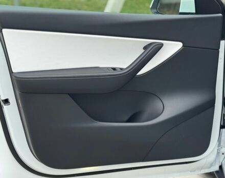 Белый Тесла Другая, объемом двигателя 0 л и пробегом 115 тыс. км за 25800 $, фото 12 на Automoto.ua