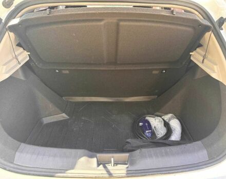 Белый Тесла Другая, объемом двигателя 0 л и пробегом 20 тыс. км за 15500 $, фото 13 на Automoto.ua