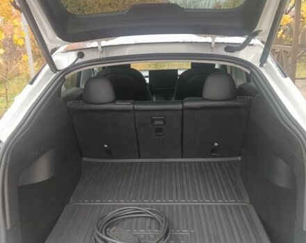 Белый Тесла Другая, объемом двигателя 0 л и пробегом 33 тыс. км за 27000 $, фото 5 на Automoto.ua