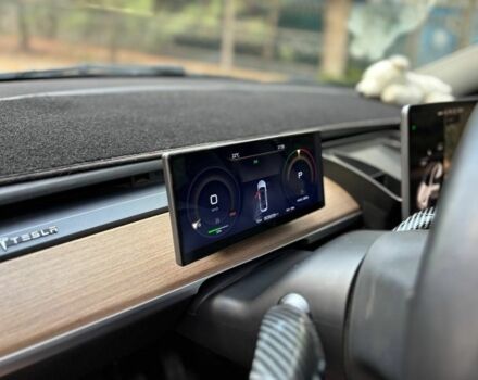 Белый Тесла Другая, объемом двигателя 0 л и пробегом 93 тыс. км за 21000 $, фото 5 на Automoto.ua