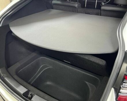 Белый Тесла Другая, объемом двигателя 0 л и пробегом 42 тыс. км за 29998 $, фото 6 на Automoto.ua