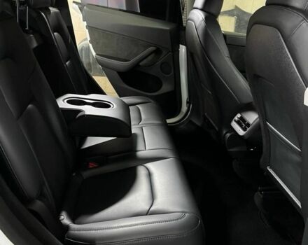 Белый Тесла Другая, объемом двигателя 0 л и пробегом 42 тыс. км за 29998 $, фото 8 на Automoto.ua