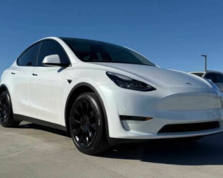 Белый Тесла Другая, объемом двигателя 0 л и пробегом 18 тыс. км за 23500 $, фото 2 на Automoto.ua