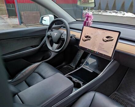 Белый Тесла Другая, объемом двигателя 0 л и пробегом 105 тыс. км за 28500 $, фото 17 на Automoto.ua