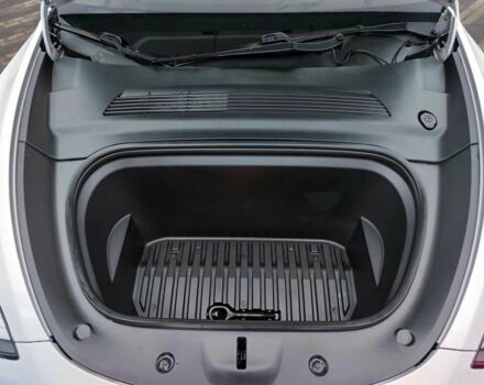 Белый Тесла Другая, объемом двигателя 0 л и пробегом 105 тыс. км за 28500 $, фото 12 на Automoto.ua