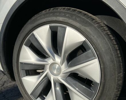 Тесла Другая 2020 в Кривом Роге на Automoto.ua Белый Тесла Другая, объемом двигателя 0 л и пробегом 100 тыс. км за 25000 $, фото 3 на Automoto.ua