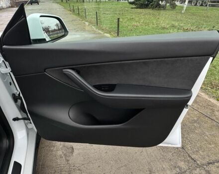 Белый Тесла Другая, объемом двигателя 0 л и пробегом 77 тыс. км за 25000 $, фото 11 на Automoto.ua