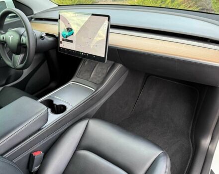 Тесла Другая 2021 в Киеве на Automoto.ua Белый Тесла Другая, объемом двигателя 0 л и пробегом 79 тыс. км за 24700 $, фото 22 на Automoto.ua