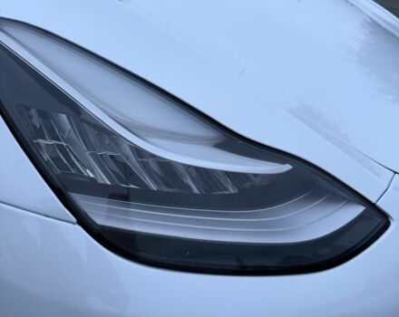 Тесла Другая 2021 в Кременчуге на Automoto.ua Белый Тесла Другая, объемом двигателя 0 л и пробегом 88 тыс. км за 24000 $, фото 1 на Automoto.ua