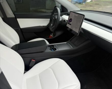 Белый Тесла Другая, объемом двигателя 0 л и пробегом 95 тыс. км за 22000 $, фото 4 на Automoto.ua