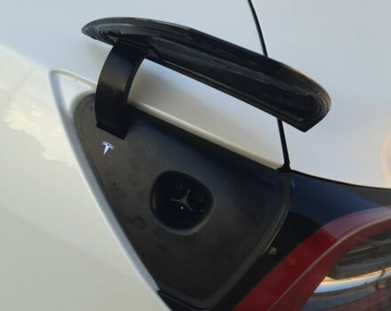 Білий Тесла Інша, об'ємом двигуна 0 л та пробігом 78 тис. км за 26900 $, фото 17 на Automoto.ua