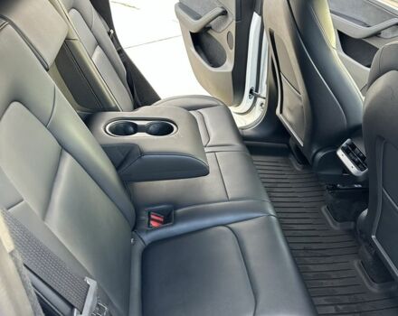 Белый Тесла Другая, объемом двигателя 0 л и пробегом 195 тыс. км за 21700 $, фото 4 на Automoto.ua