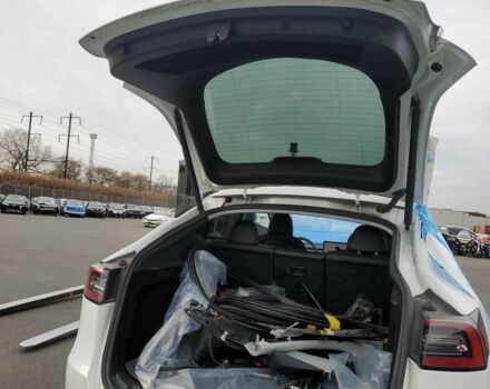 Белый Тесла Другая, объемом двигателя 0 л и пробегом 62 тыс. км за 17000 $, фото 8 на Automoto.ua