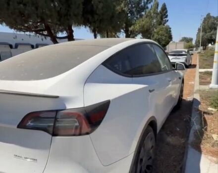 Тесла Другая 2022 в Запорожье на Automoto.ua Белый Тесла Другая, объемом двигателя 0 л и пробегом 57 тыс. км за 22300 $, фото 2 на Automoto.ua