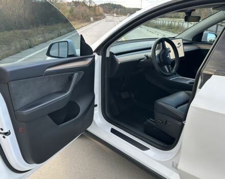 Белый Тесла Другая, объемом двигателя 0 л и пробегом 195 тыс. км за 21700 $, фото 3 на Automoto.ua