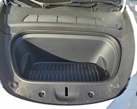 Белый Тесла Другая, объемом двигателя 0 л и пробегом 18 тыс. км за 8900 $, фото 10 на Automoto.ua