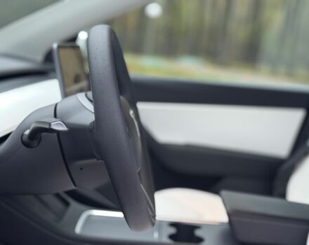 Белый Тесла Другая, объемом двигателя 0 л и пробегом 115 тыс. км за 25800 $, фото 13 на Automoto.ua