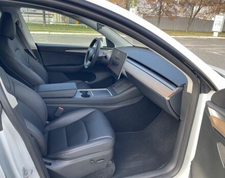 Белый Тесла Другая, объемом двигателя 0 л и пробегом 43 тыс. км за 29500 $, фото 5 на Automoto.ua