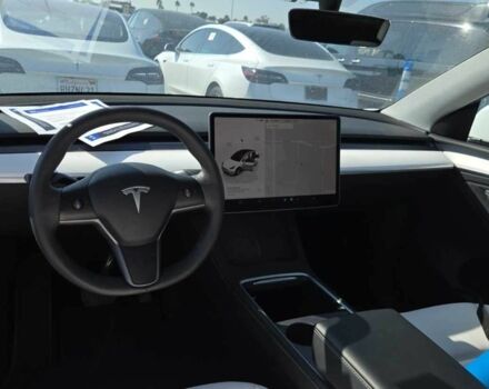 Білий Тесла Інша, об'ємом двигуна 0 л та пробігом 25 тис. км за 36000 $, фото 8 на Automoto.ua