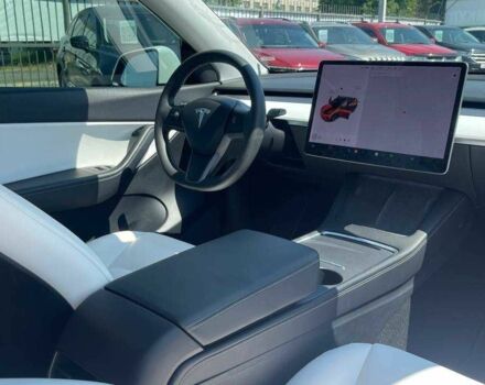 Белый Тесла Другая, объемом двигателя 0 л и пробегом 32 тыс. км за 24000 $, фото 6 на Automoto.ua