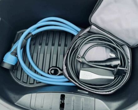 Білий Тесла Інша, об'ємом двигуна 0 л та пробігом 100 тис. км за 24000 $, фото 11 на Automoto.ua