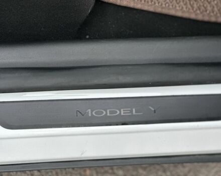 Белый Тесла Другая, объемом двигателя 0 л и пробегом 24 тыс. км за 29000 $, фото 14 на Automoto.ua