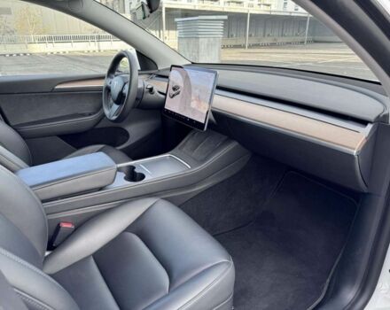 Белый Тесла Другая, объемом двигателя 0 л и пробегом 24 тыс. км за 29000 $, фото 2 на Automoto.ua